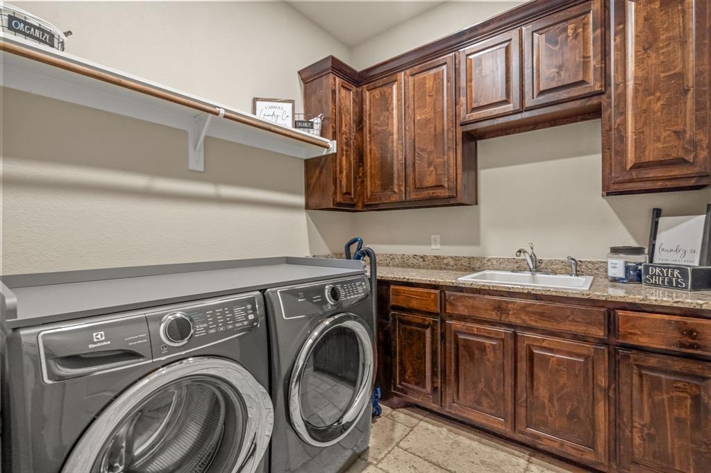 7756 Bella Milano Drive Property Photo 25