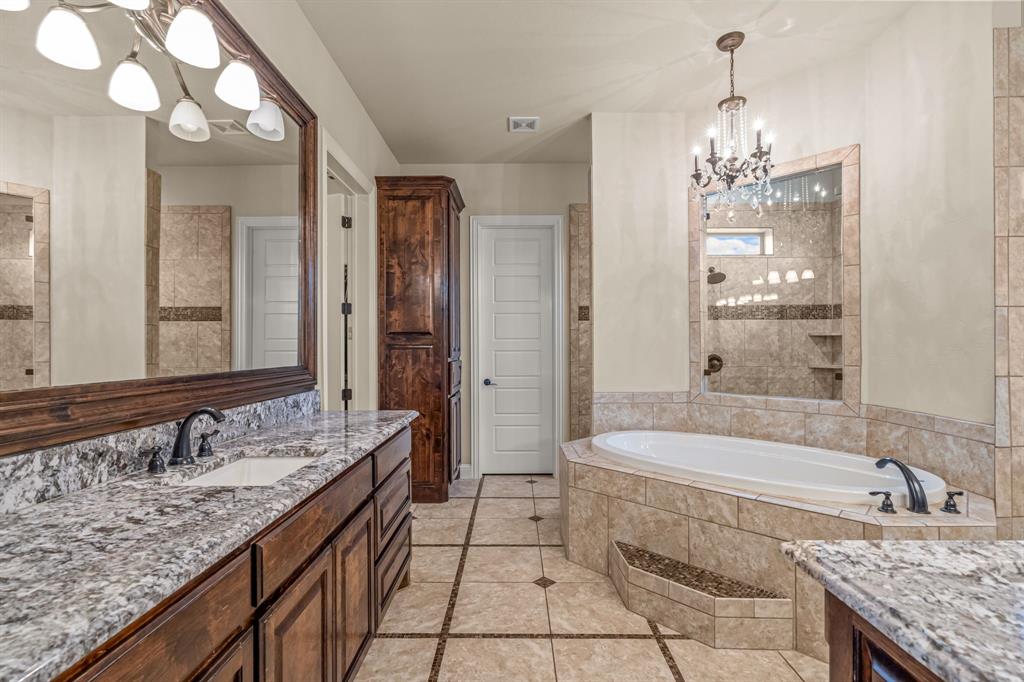 7756 Bella Milano Drive Property Photo 29