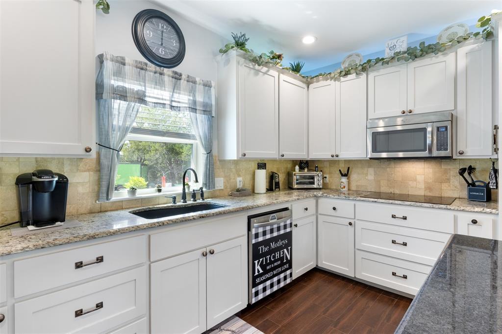 141 Eagle Point Cove Property Photo 16