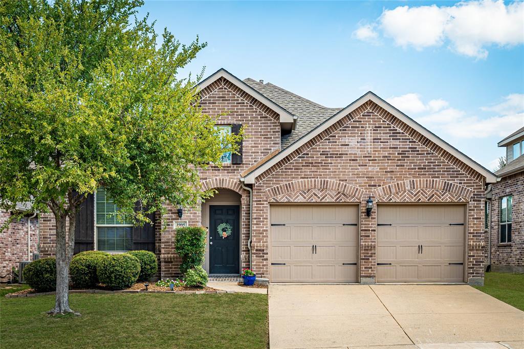 1905 Fairway Crossing Road Property Photo 1