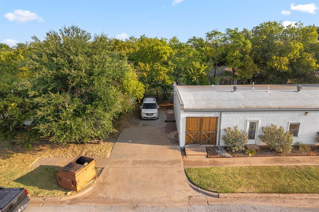 2710 Grant Property Photo 34