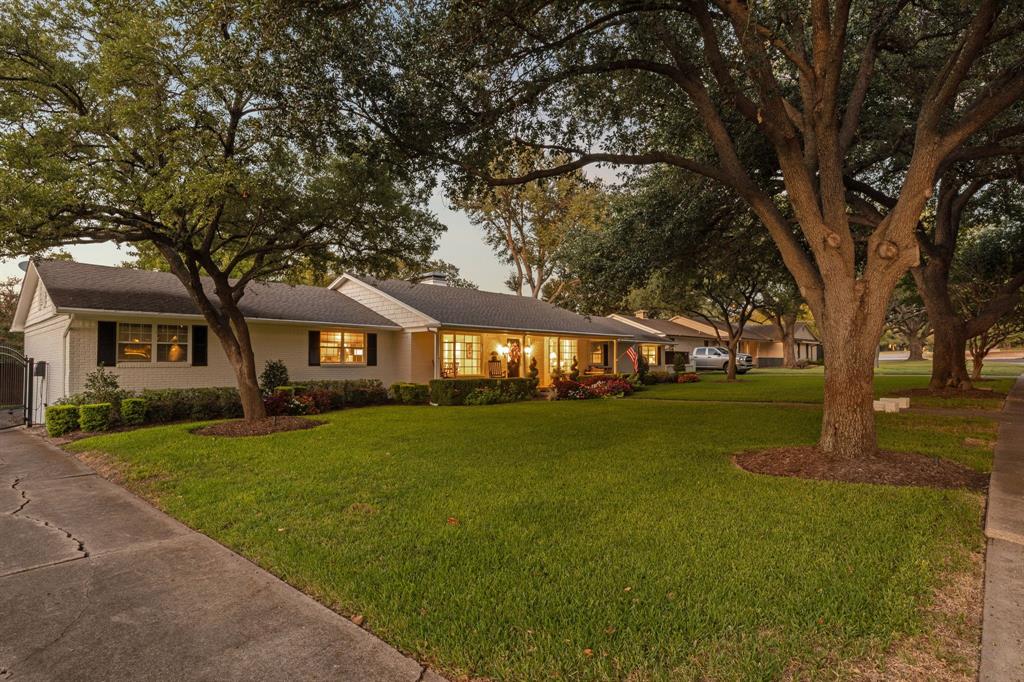 4149 Alta Vista Lane Property Photo 2
