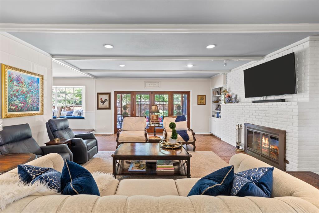 4149 Alta Vista Lane Property Photo 9