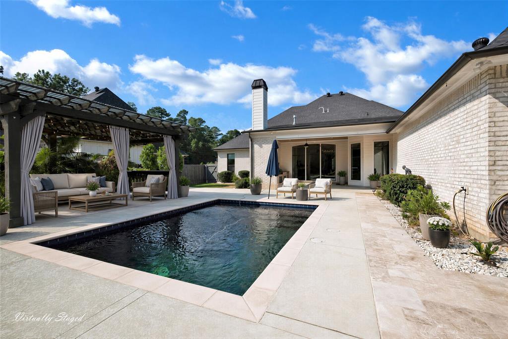 407 Oakwood Trace Court Property Photo 2