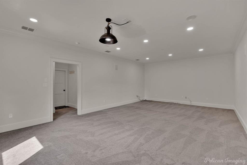 407 Oakwood Trace Court Property Photo 28
