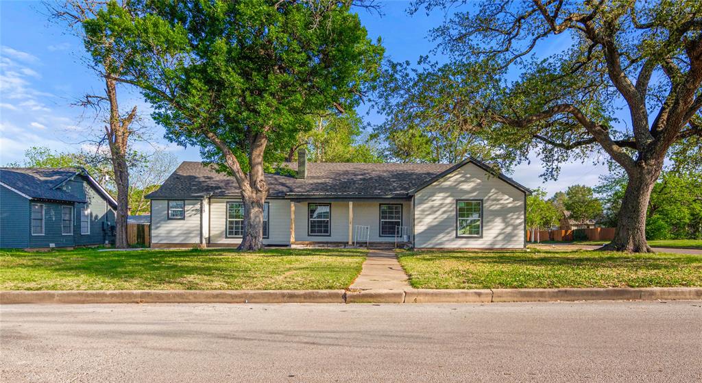2928 Pine Avenue Property Photo 1