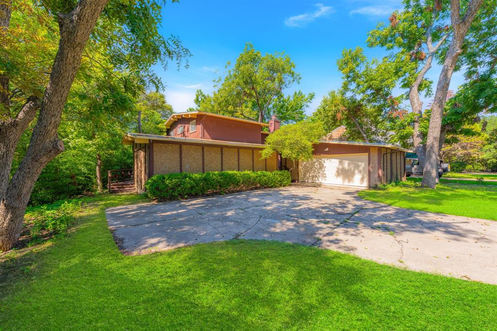 10716 Meadowcliff Lane Property Photo 2