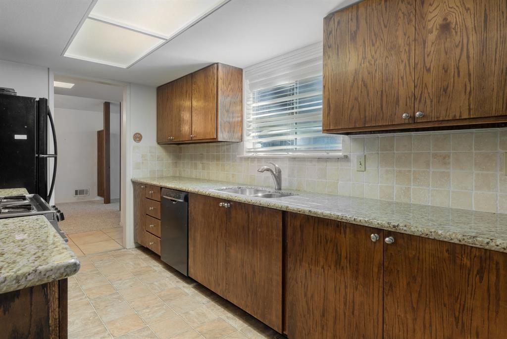 10716 Meadowcliff Lane Property Photo 10