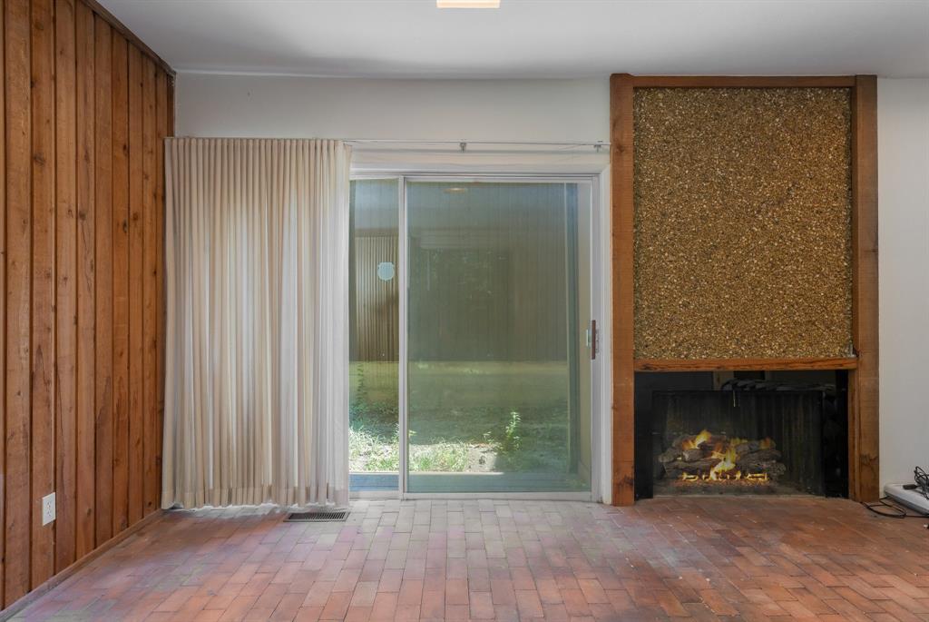 10716 Meadowcliff Lane Property Photo 14