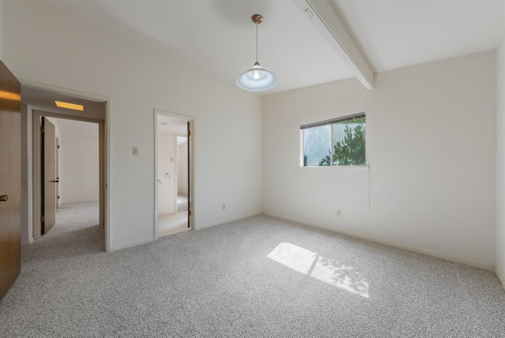 10716 Meadowcliff Lane Property Photo 21