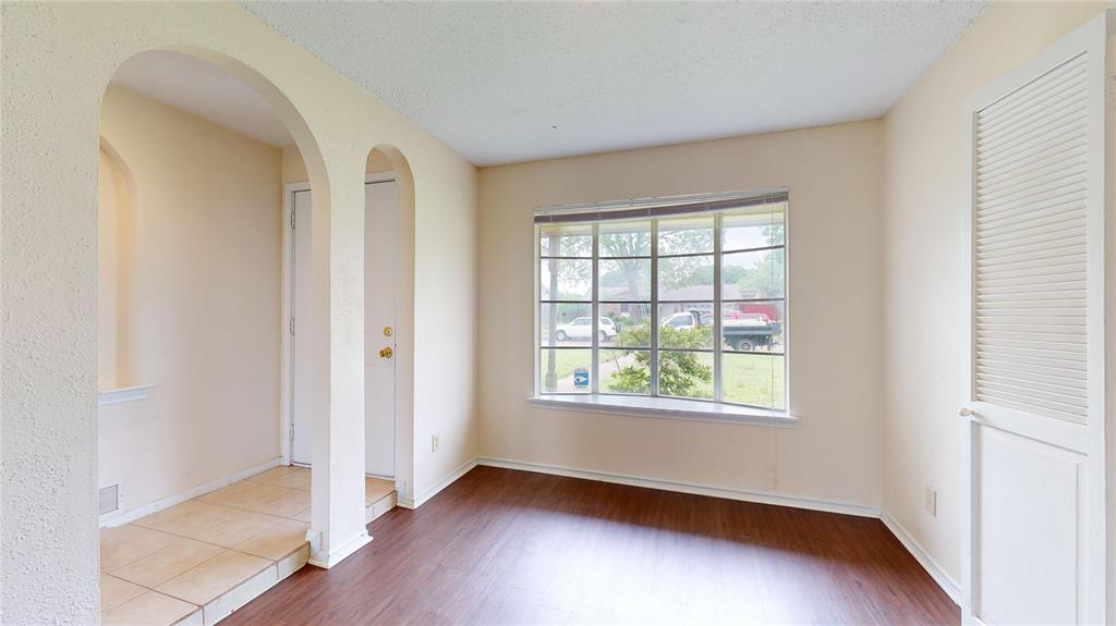 1147 Shadyglen Circle Property Photo 6