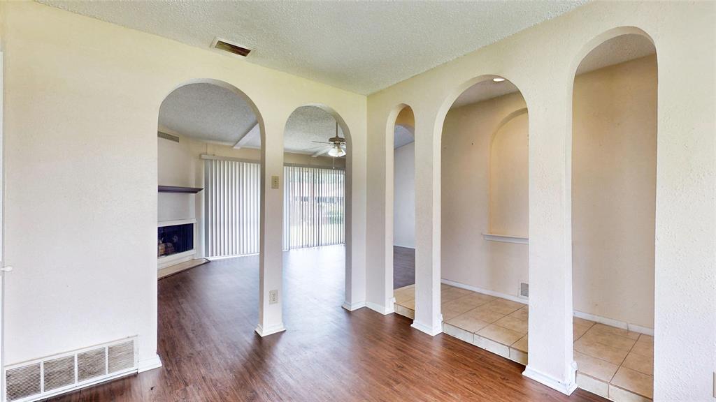1147 Shadyglen Circle Property Photo 7