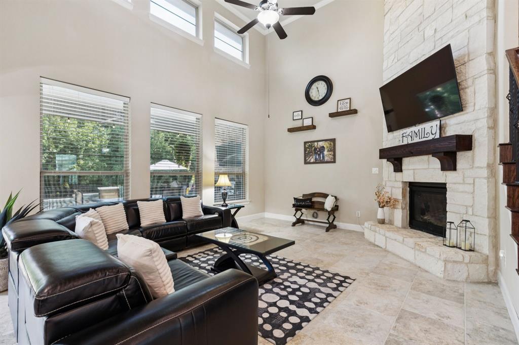 2858 Milsons Point Drive Property Photo 8