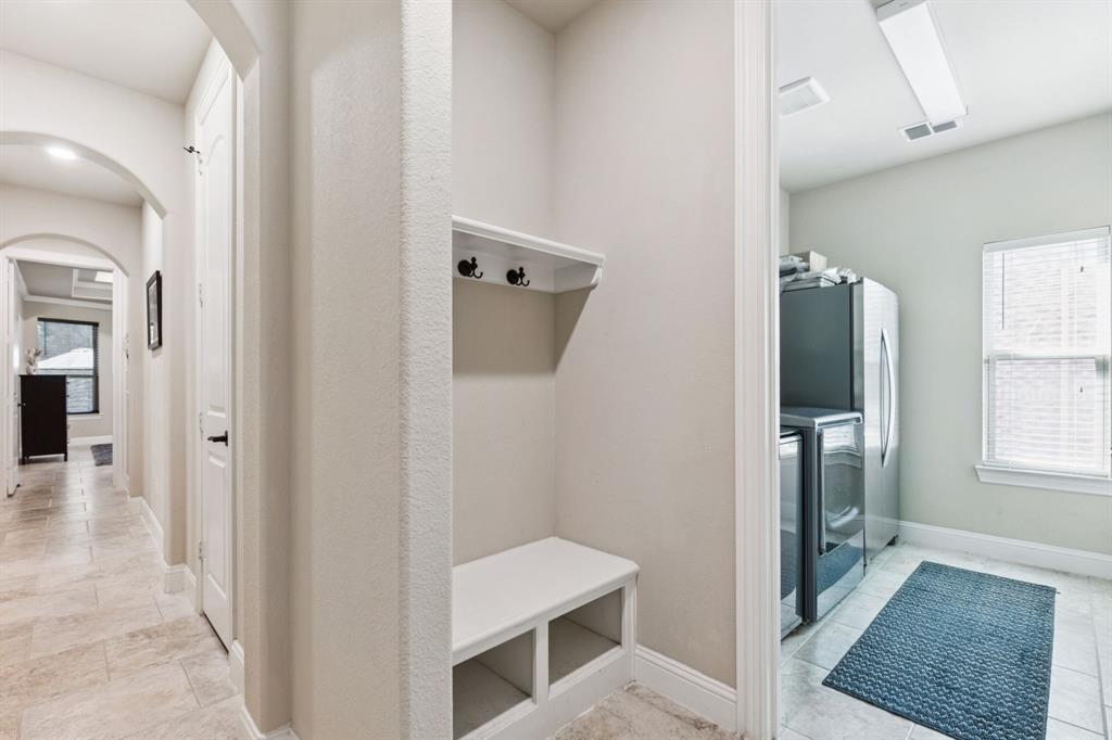 2858 Milsons Point Drive Property Photo 27