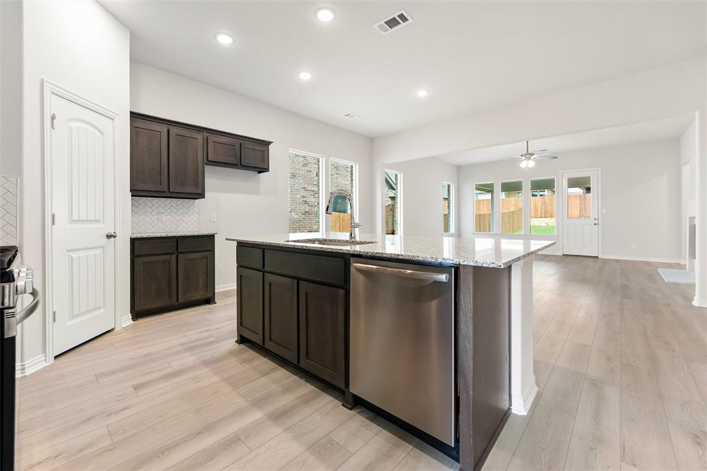 3529 Helena Street Property Photo 11