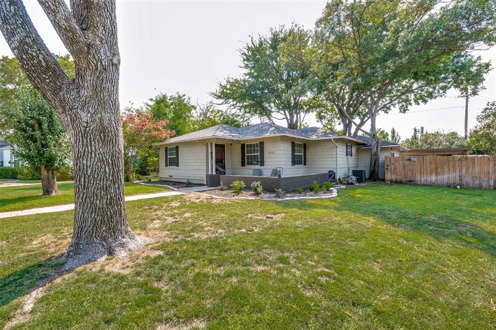 8543 Glencrest Lane Property Photo 1