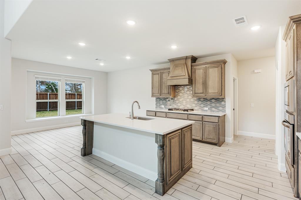 116 Saddlewood Trail Property Photo 13