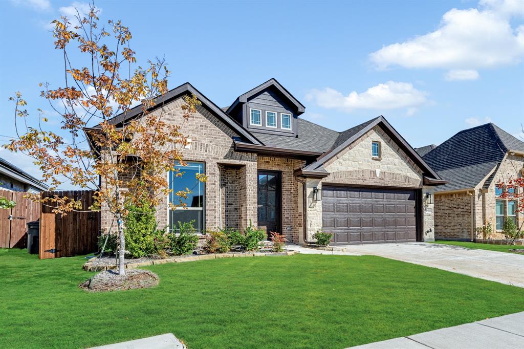 4401 Soaring Star Lane Property Photo 2