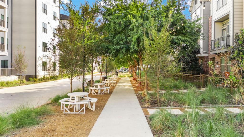 1053 Manacor Lane Property Photo 18