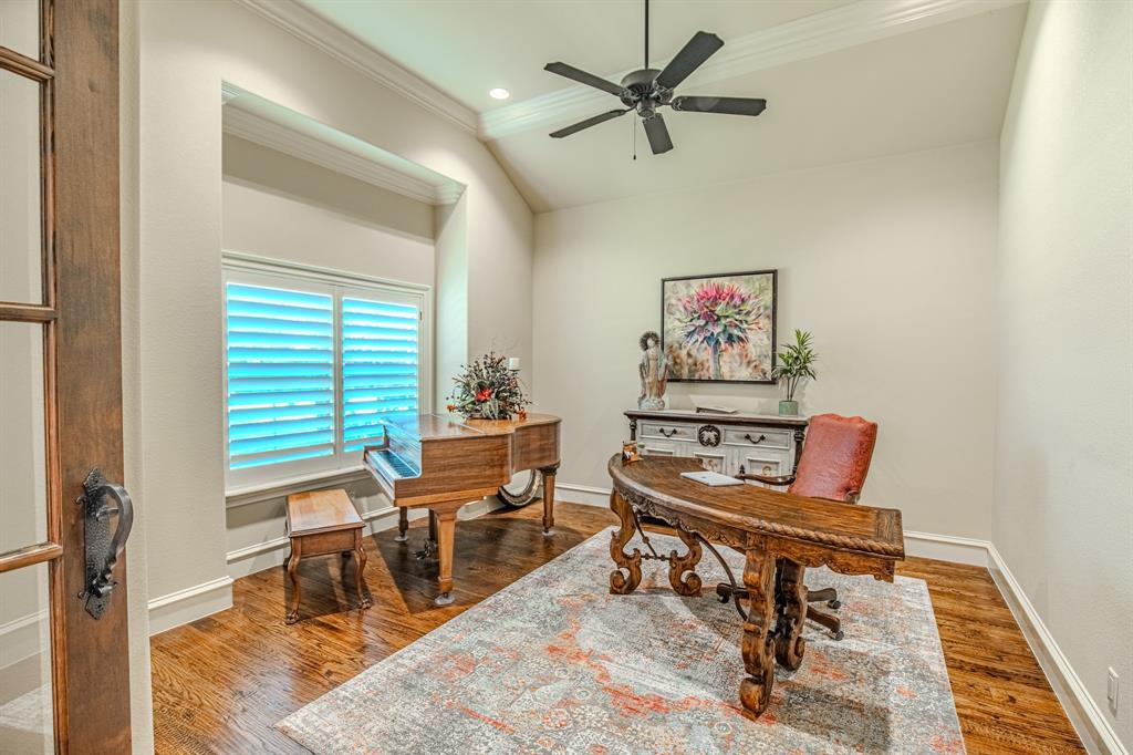 915 Timber Creek Drive Property Photo 14