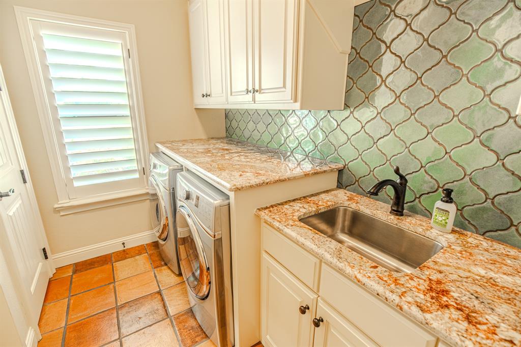 915 Timber Creek Drive Property Photo 30