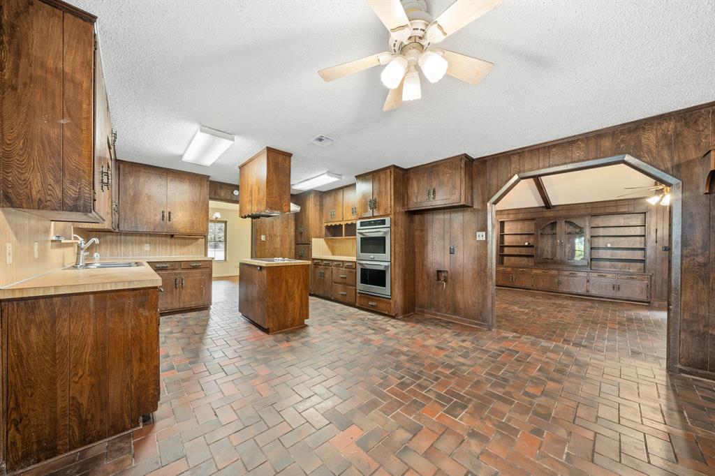 821 E Stegall Road Property Photo 11
