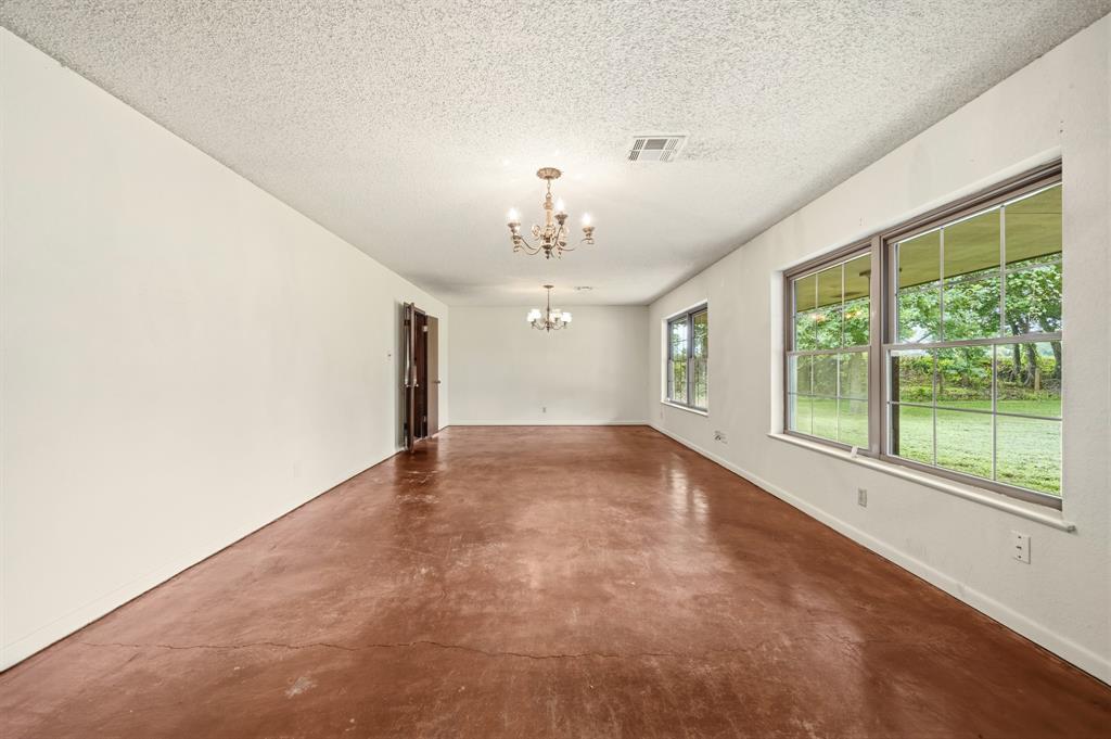 821 E Stegall Road Property Photo 15