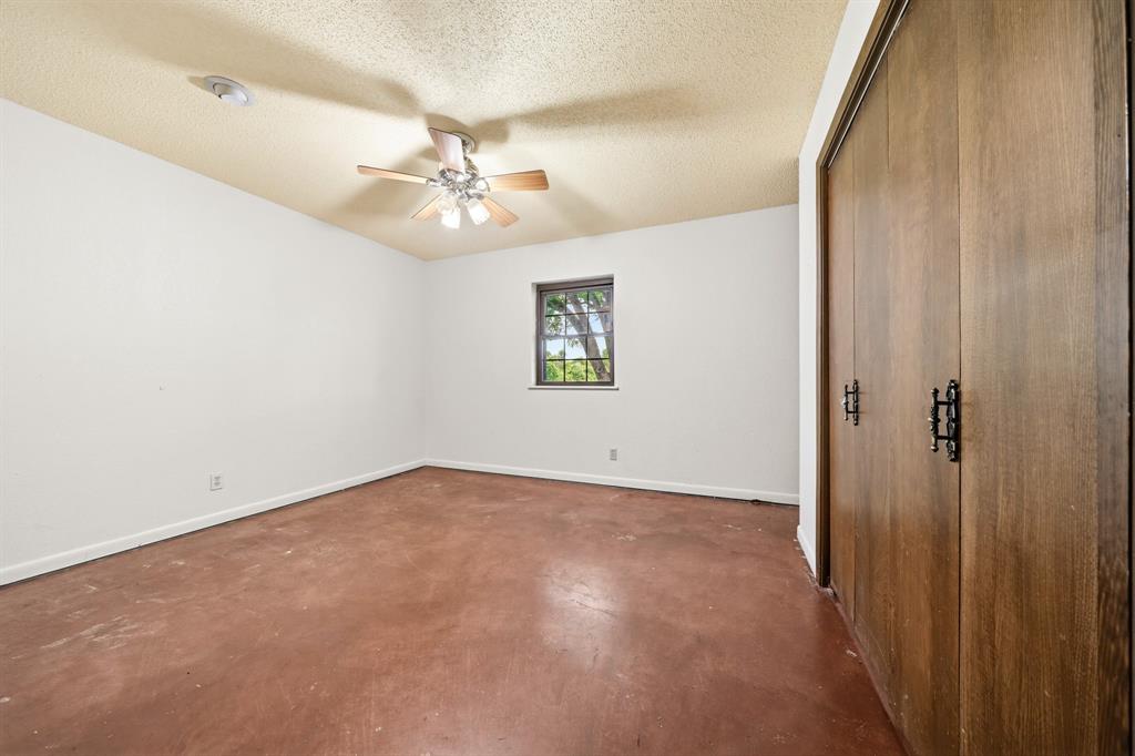 821 E Stegall Road Property Photo 18