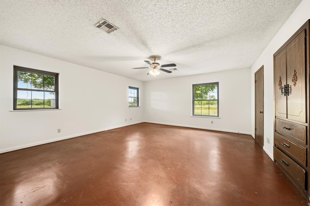 821 E Stegall Road Property Photo 19