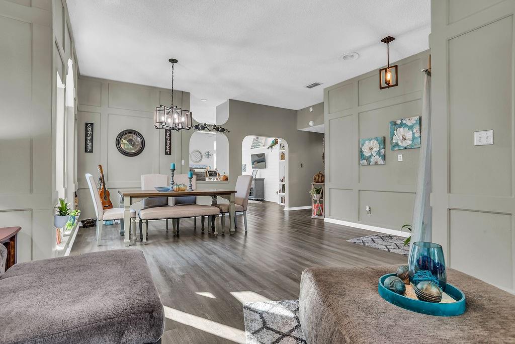 423 Clayton Street Property Photo 6