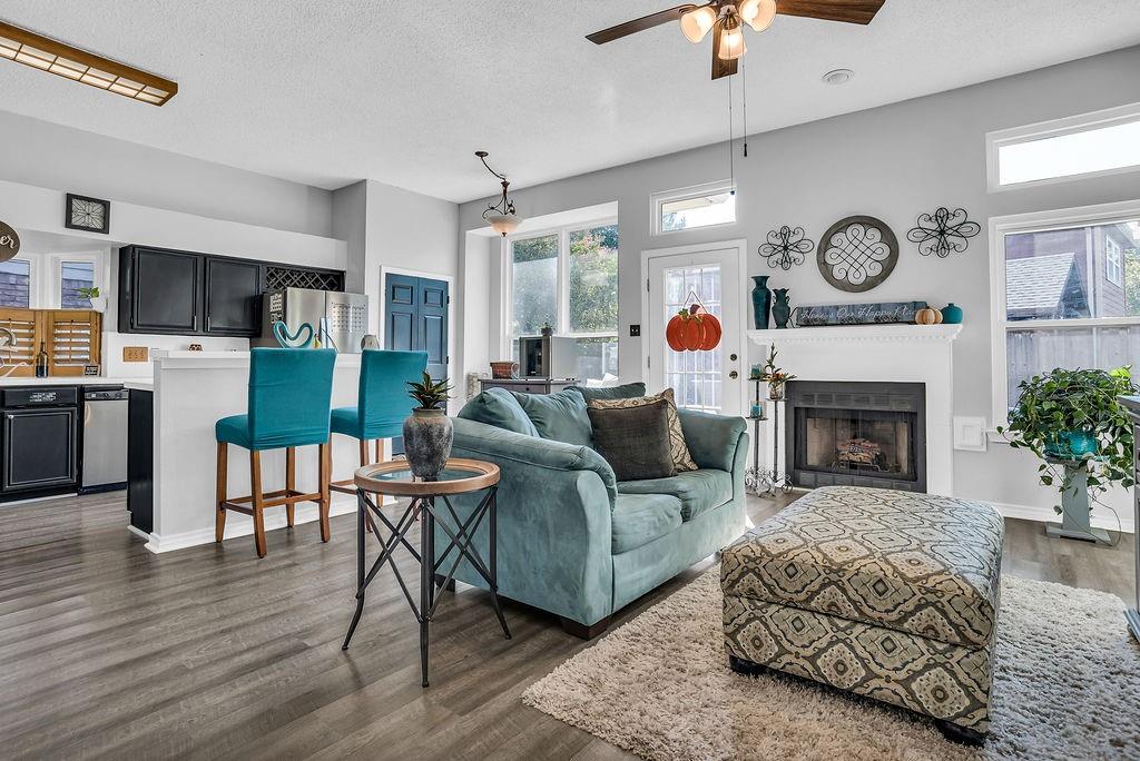 423 Clayton Street Property Photo 9