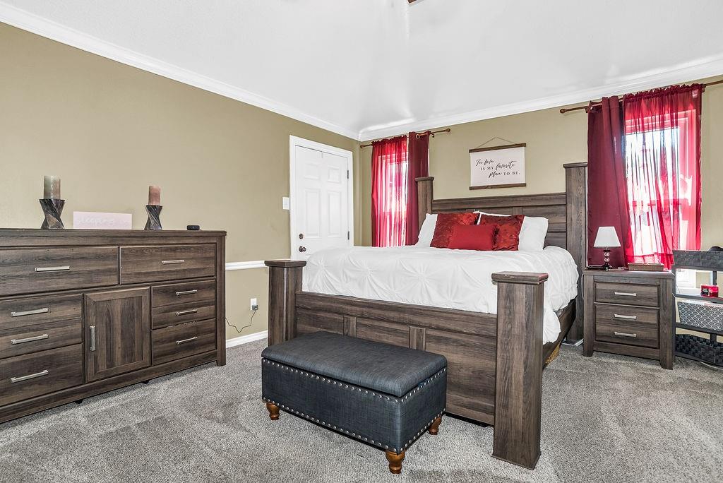 423 Clayton Street Property Photo 17