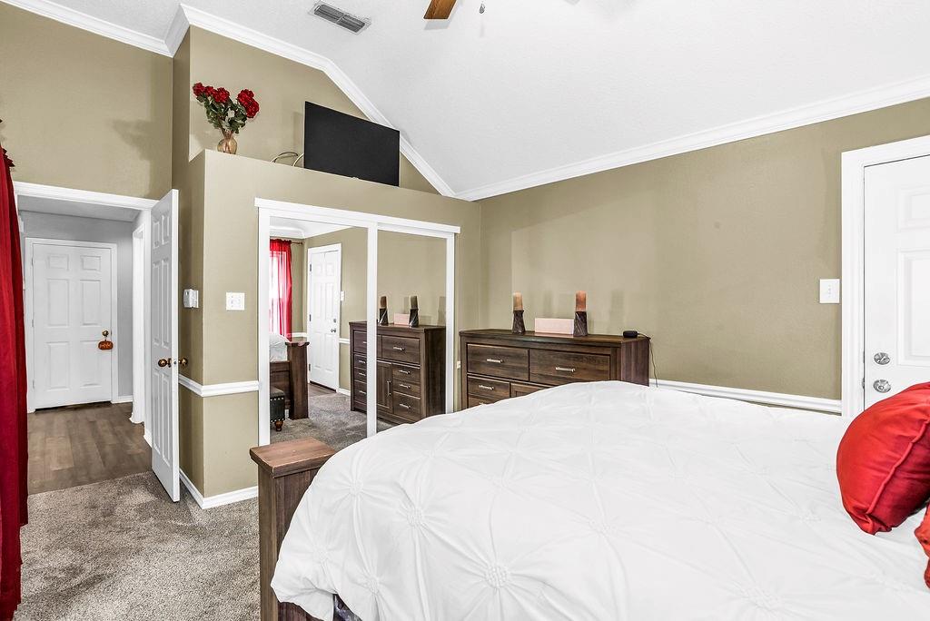 423 Clayton Street Property Photo 18