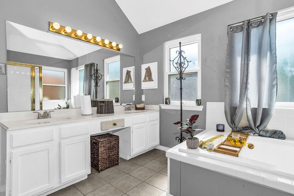 423 Clayton Street Property Photo 21