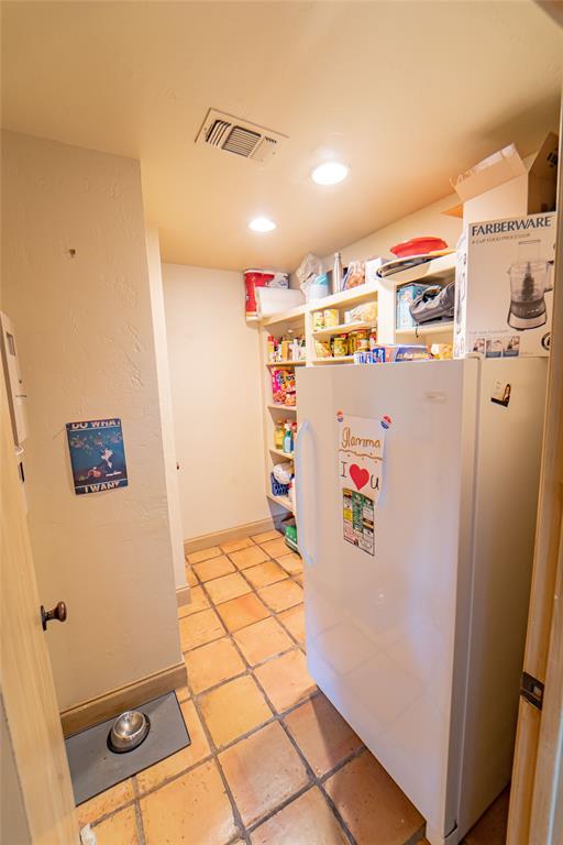 2 London Lane Property Photo 32