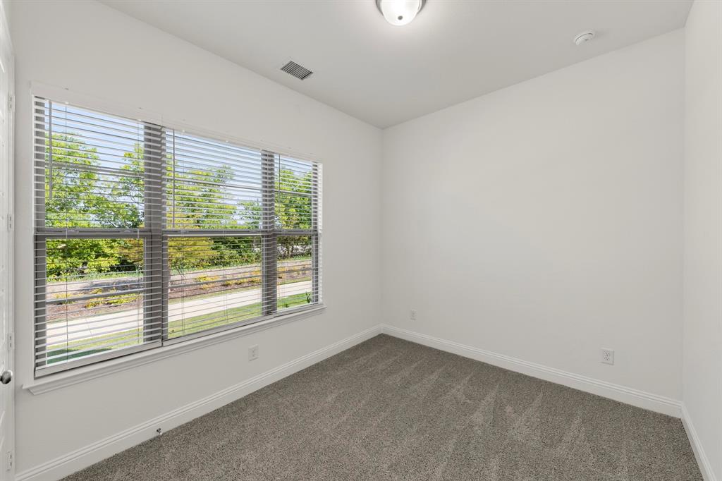 2526 Campden Mews Property Photo 7