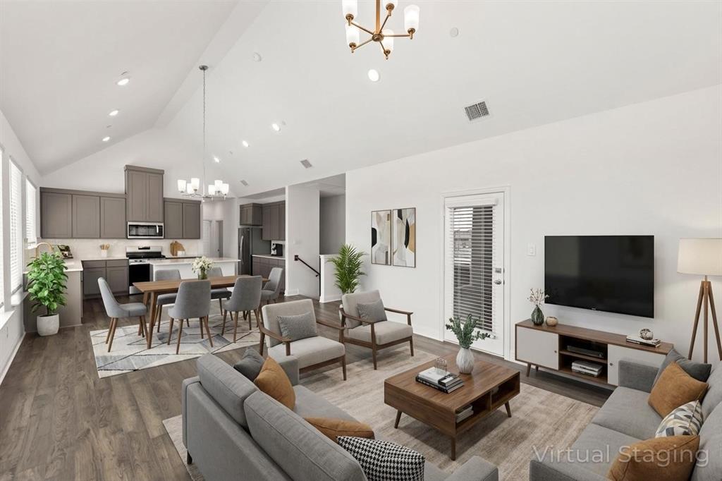 2526 Campden Mews Property Photo 16