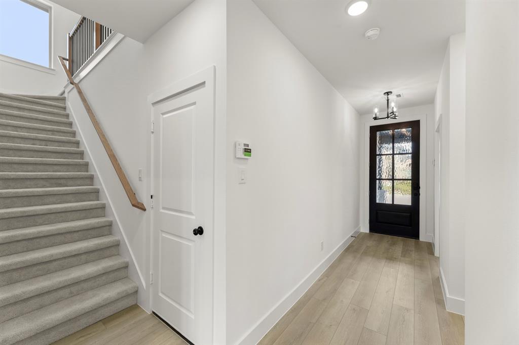 2413 Belmont Road Property Photo 3