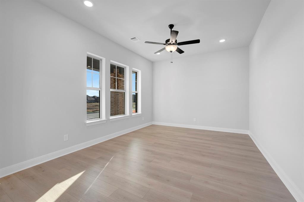 2085 Pine Grove Lane Property Photo 9