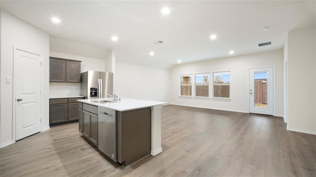 1900 Sandy Knoll Drive Property Photo 4