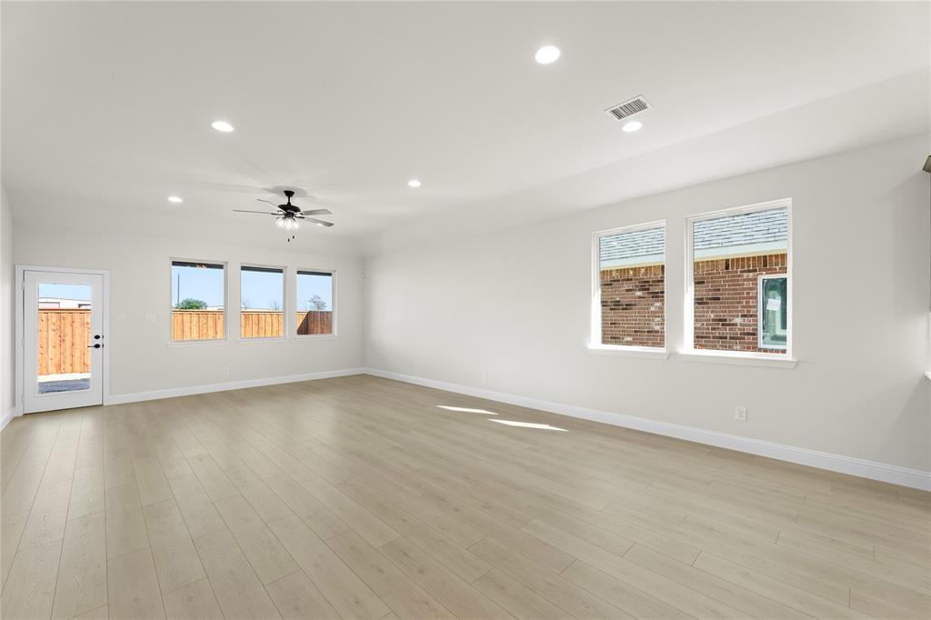 2122 Nw Bloomsbury Lane Property Photo 8