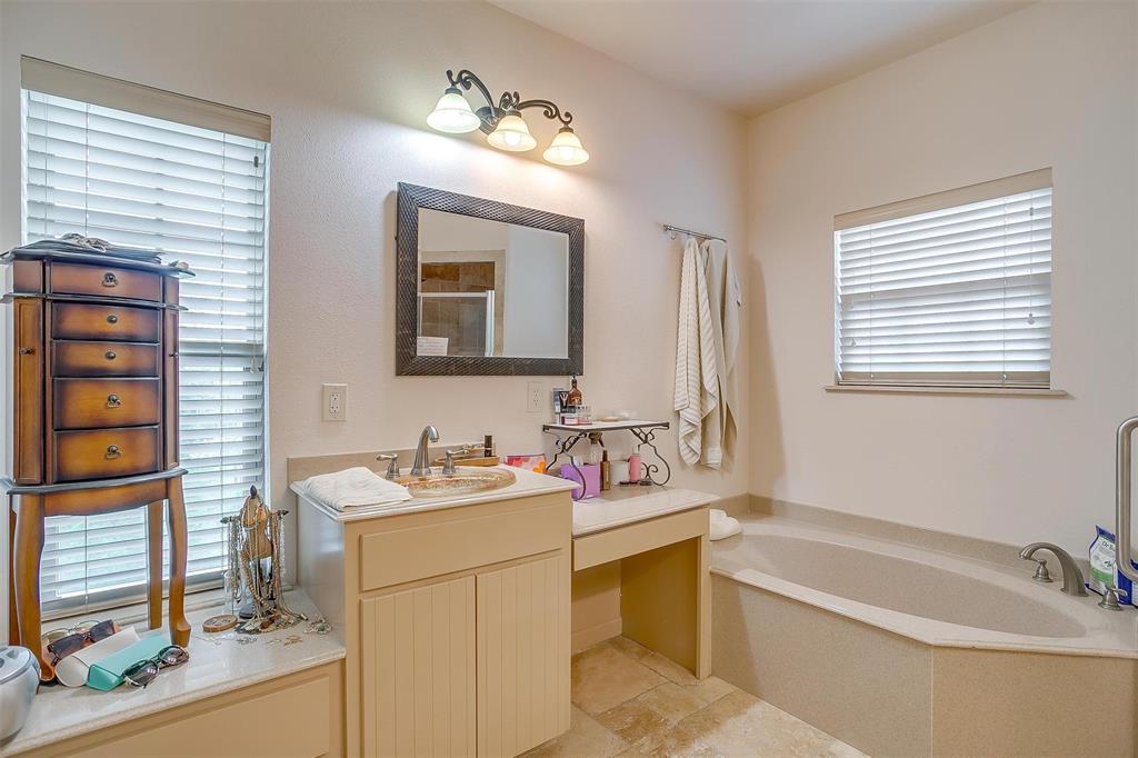 383 County Rd 3672 Property Photo 14