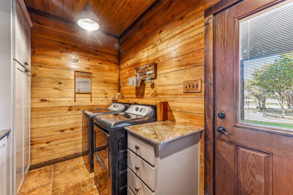 2113 County Road 2012 Property Photo 11