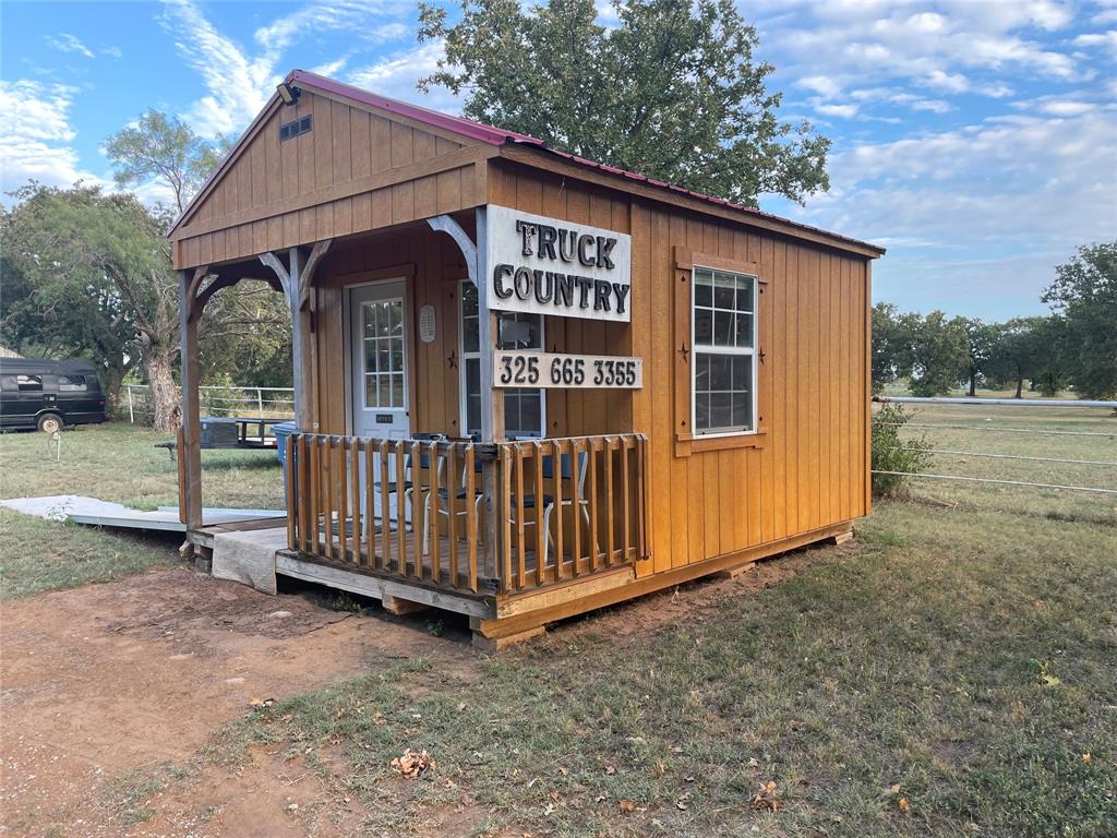 2502 Us Highway 183 Property Photo 2