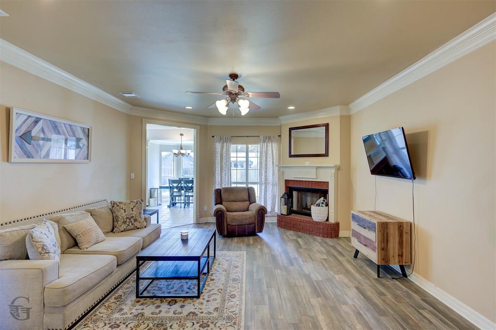 5758 Gold Crest Drive Property Photo 8