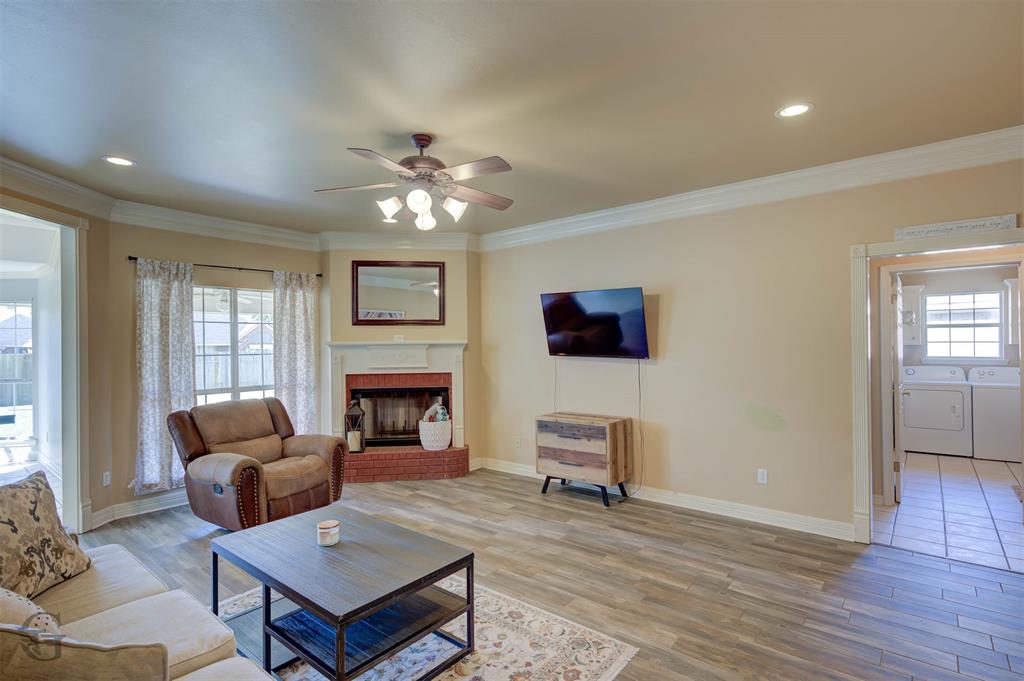 5758 Gold Crest Drive Property Photo 9