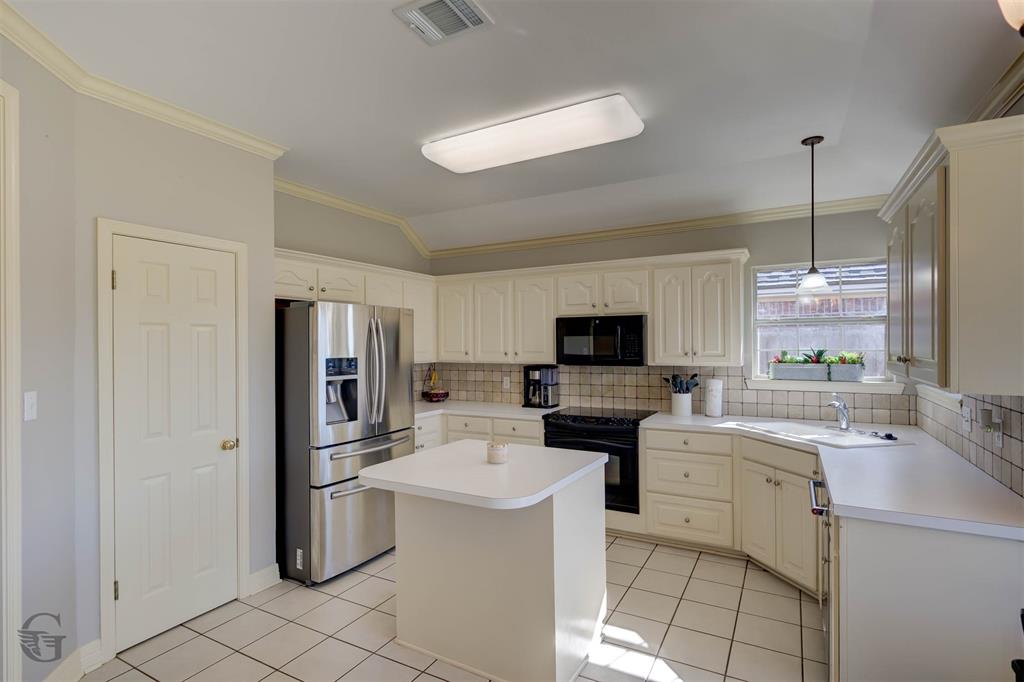 5758 Gold Crest Drive Property Photo 14