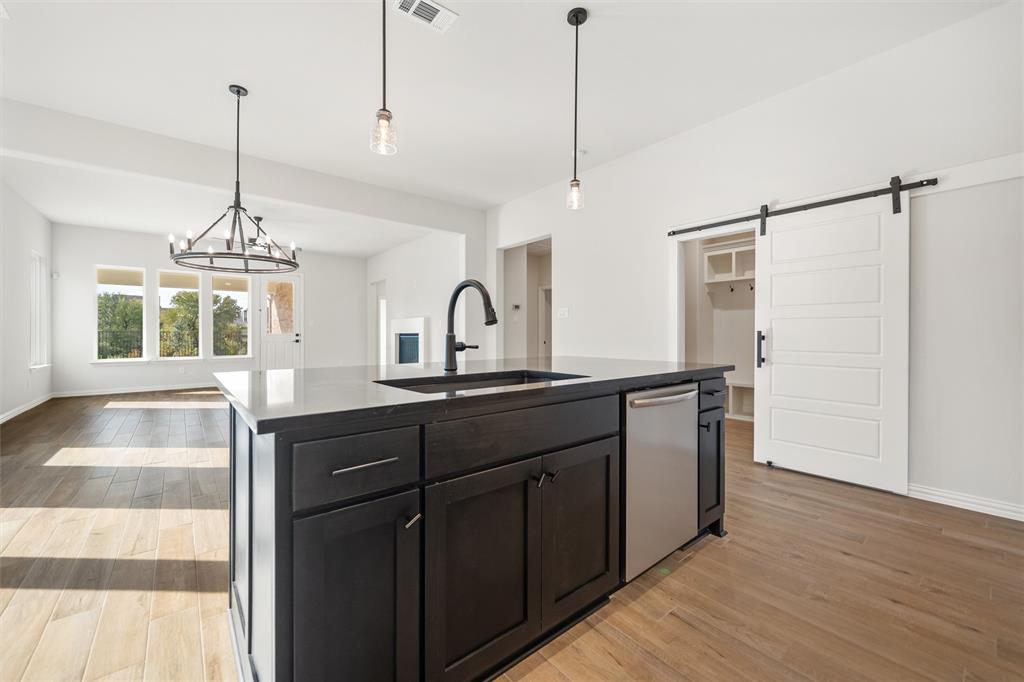 441 Pickett Creek Drive Property Photo 10