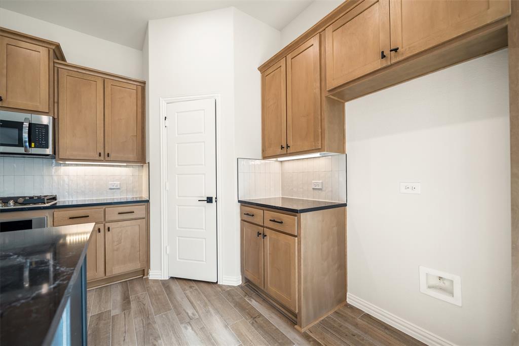 441 Pickett Creek Drive Property Photo 11