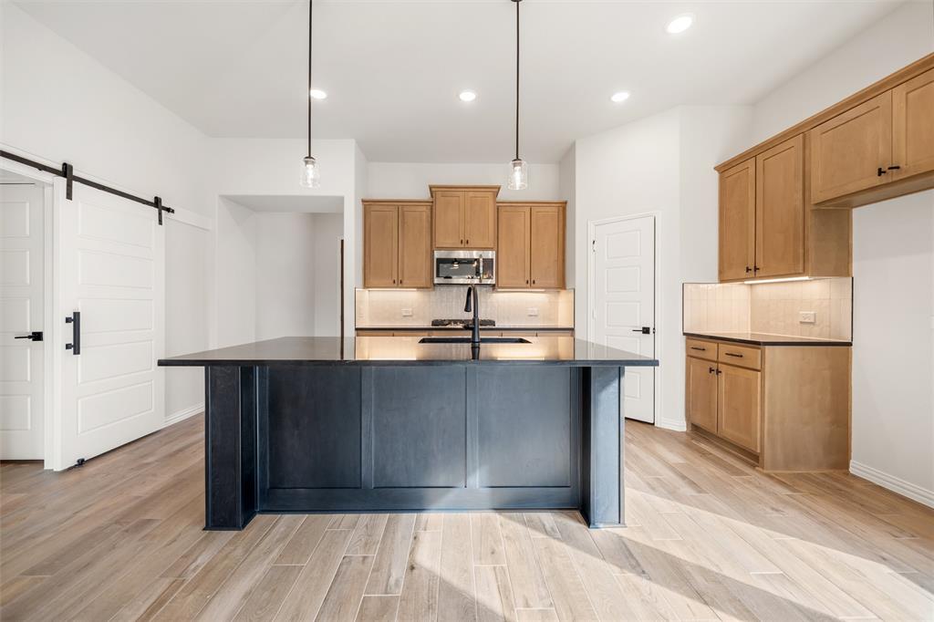 441 Pickett Creek Drive Property Photo 12